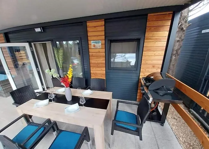 Kompleks wypoczynkowy Mobile Lana Dalmacija Kamp *